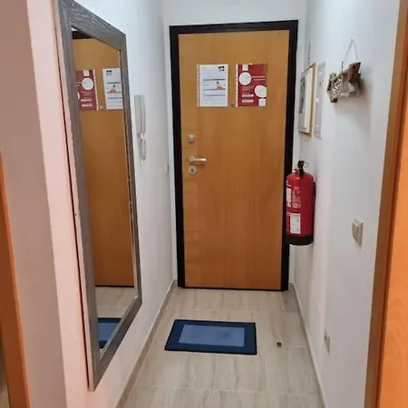 شقة Mar